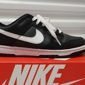 Nike Dunks, Black and white, Mens Size 8